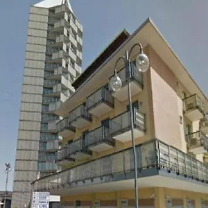 residence-quito-piazza-mazzini-150m-spiaggia.hotelinveneto.com/
