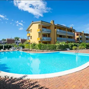 garden-residence-appartamento-con-terrazzo-e-piscina.it-lombardy.com/